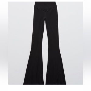 OFFLINE by Aerie Real Me High Waisted Crossover Rib Superflare Legging